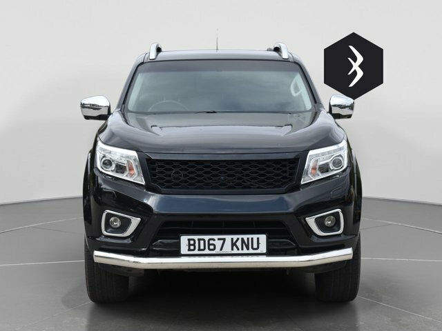 Nissan Navara 2.3 Dci Tekna Pickup Double Cab 4W Black #2
