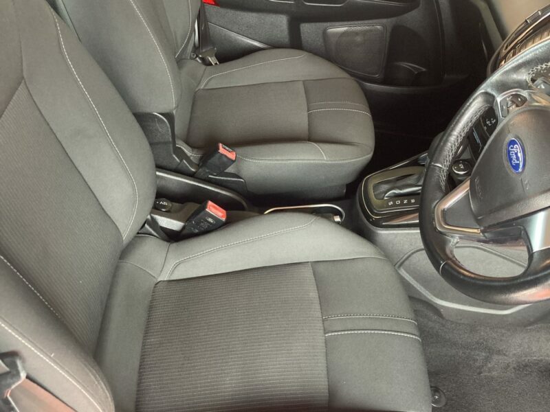 Ford B-Max Hatchback MF66EYV White #4