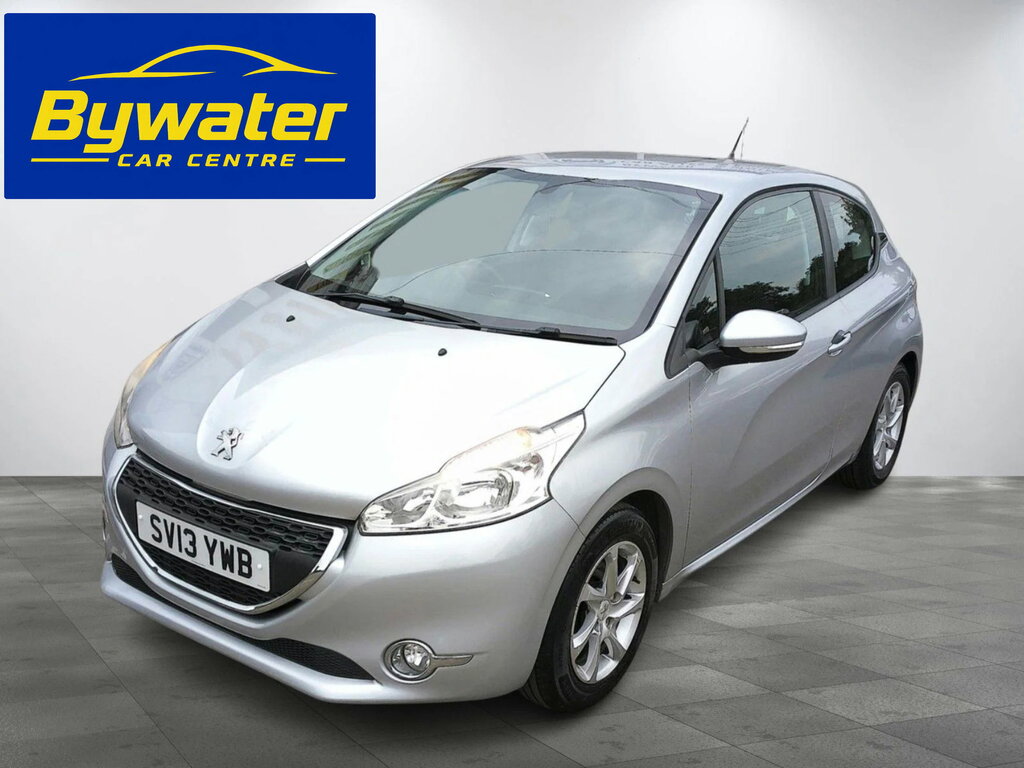 Peugeot 208 1.2L Active Hatchback Euro 5 82 SV13YWB Silver