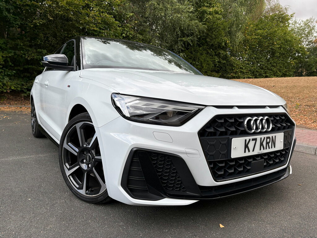 Audi A1 1.5 Tfsi 35 Black Edition Sportback S T White
