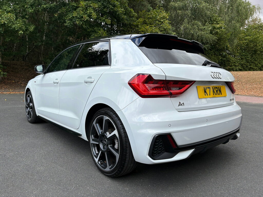 Audi A1 1.5 Tfsi 35 Black Edition Sportback S T White #6