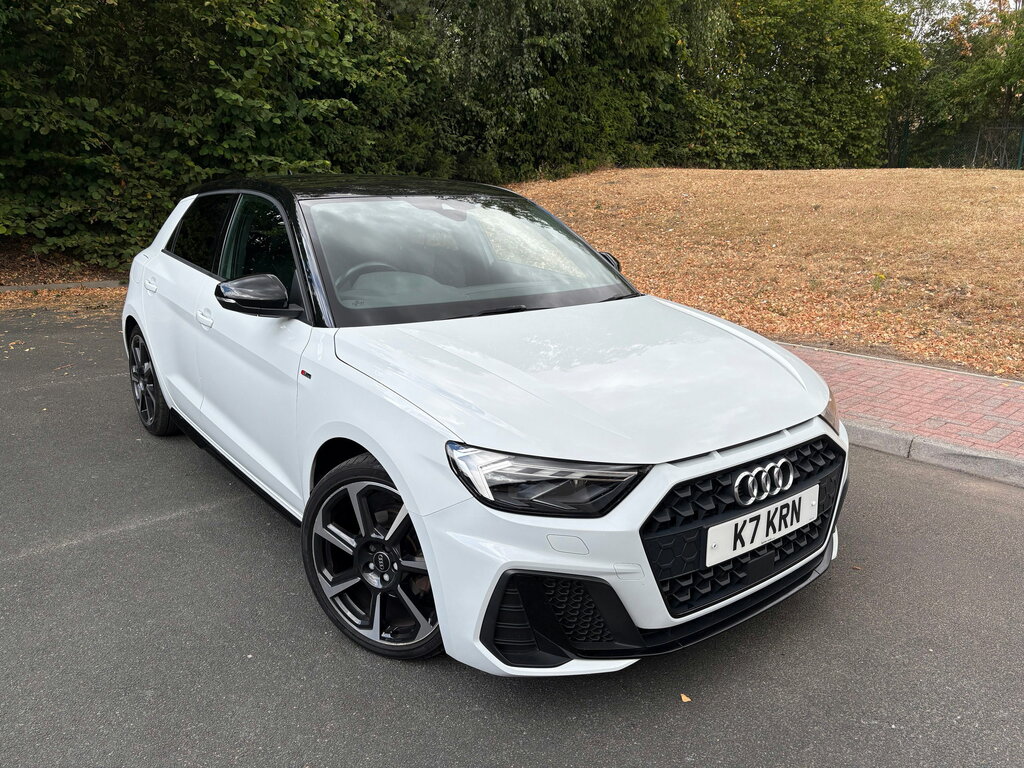 Audi A1 1.5 Tfsi 35 Black Edition Sportback S T White #2
