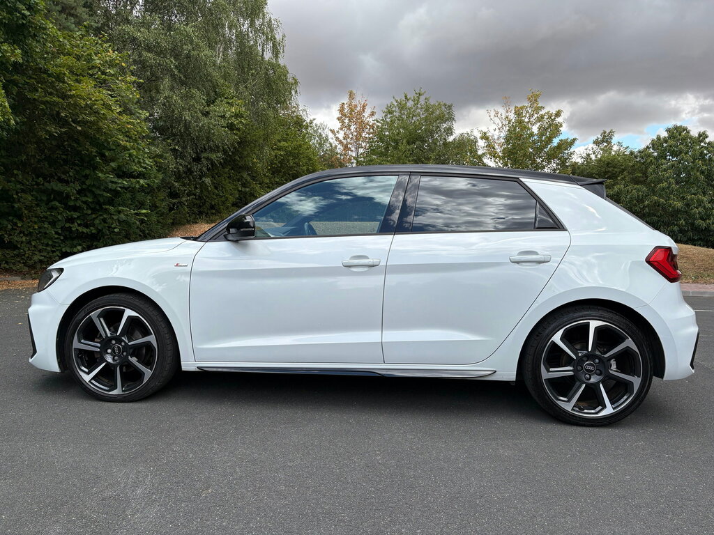 Audi A1 1.5 Tfsi 35 Black Edition Sportback S T White #5