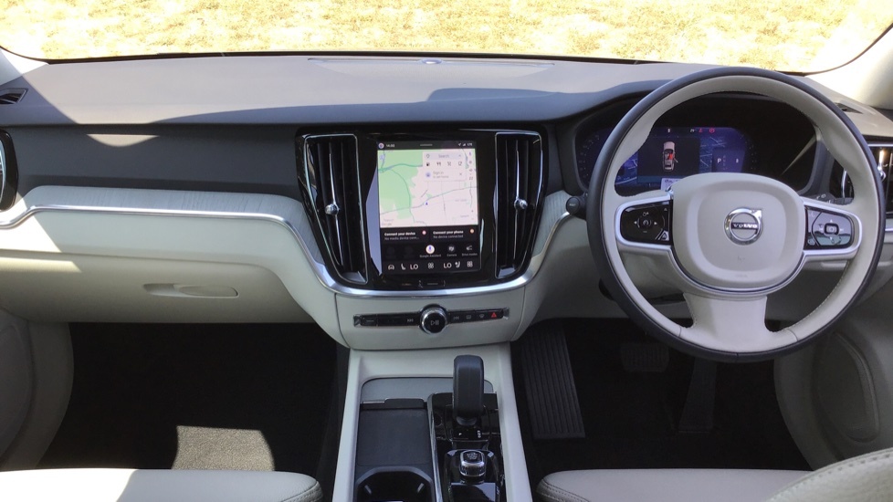 Volvo V60 B4 Plus Dark Mhev Blond Leather Employees Car #5