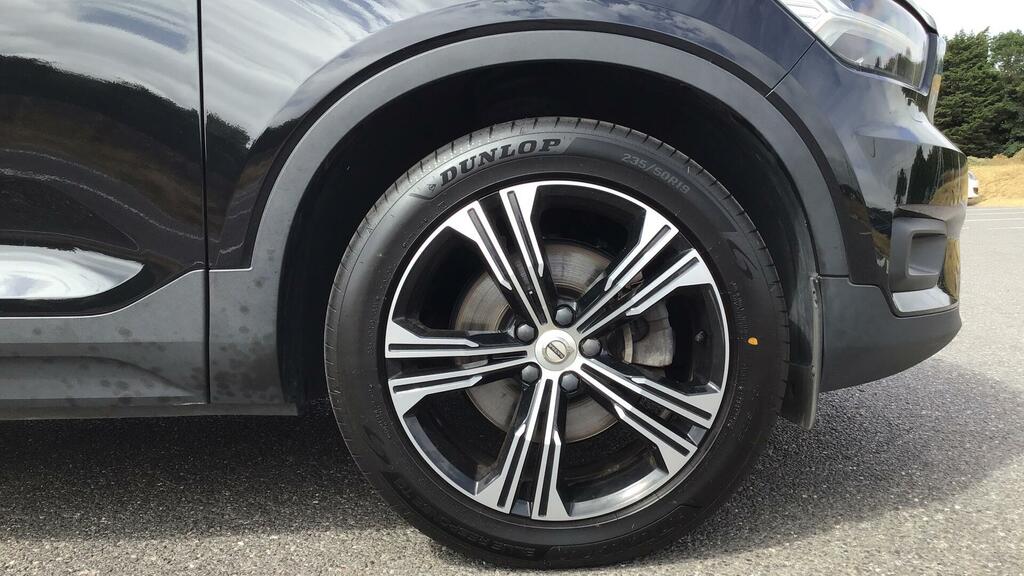 Volvo XC40 B4 Inscription Pro Blond Leather Pilot Assis Black #3