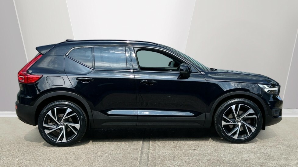 Volvo XC40 B5 250 Awd R-design Pro Rare B5 Awd Model PL21YSE Black #3