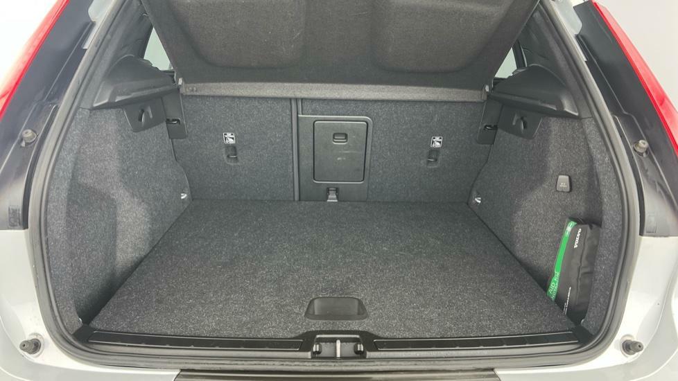 Volvo XC40 T3 R-design Panoramic Sunroof Park Assist Pa Silver #5