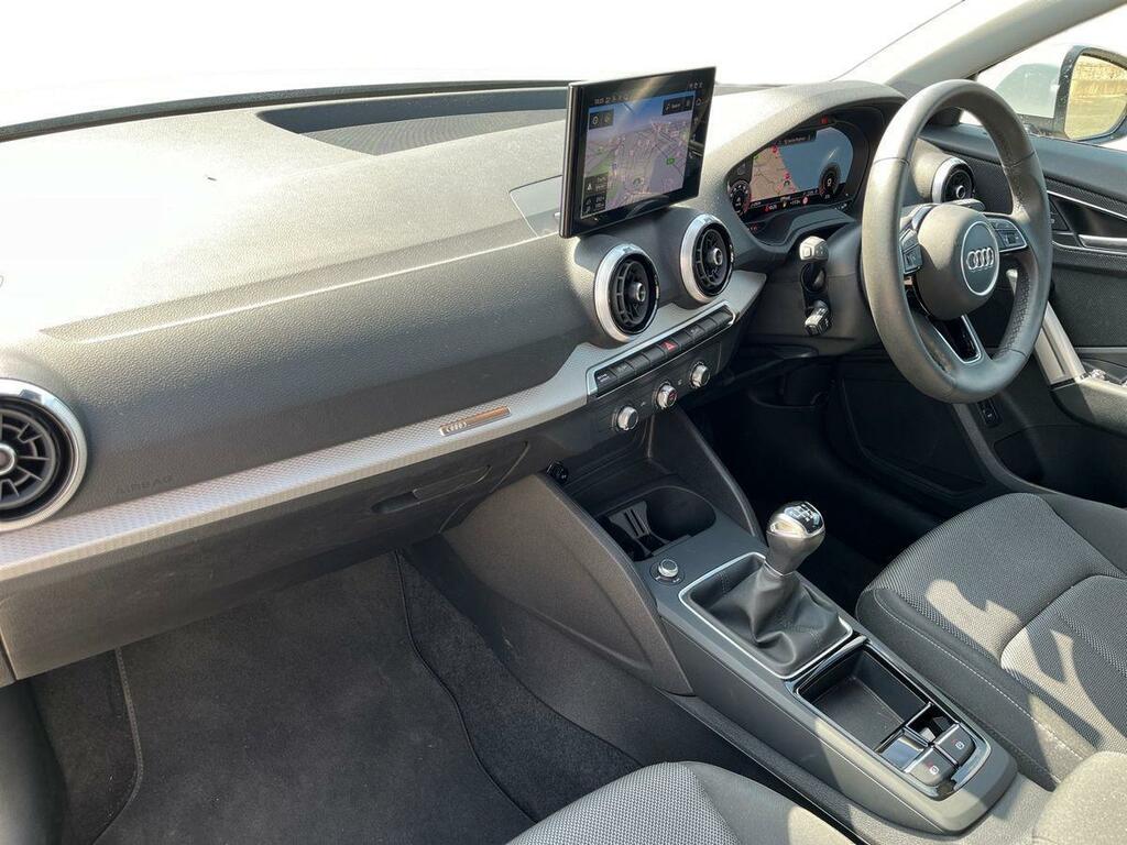 Audi Q2 Sport 35 Tfsi 150 Ps 6-Speed White #2