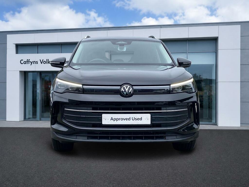 Volkswagen Tiguan 1.5 Etsi 150 Match Dsg GY75WUV Black #3