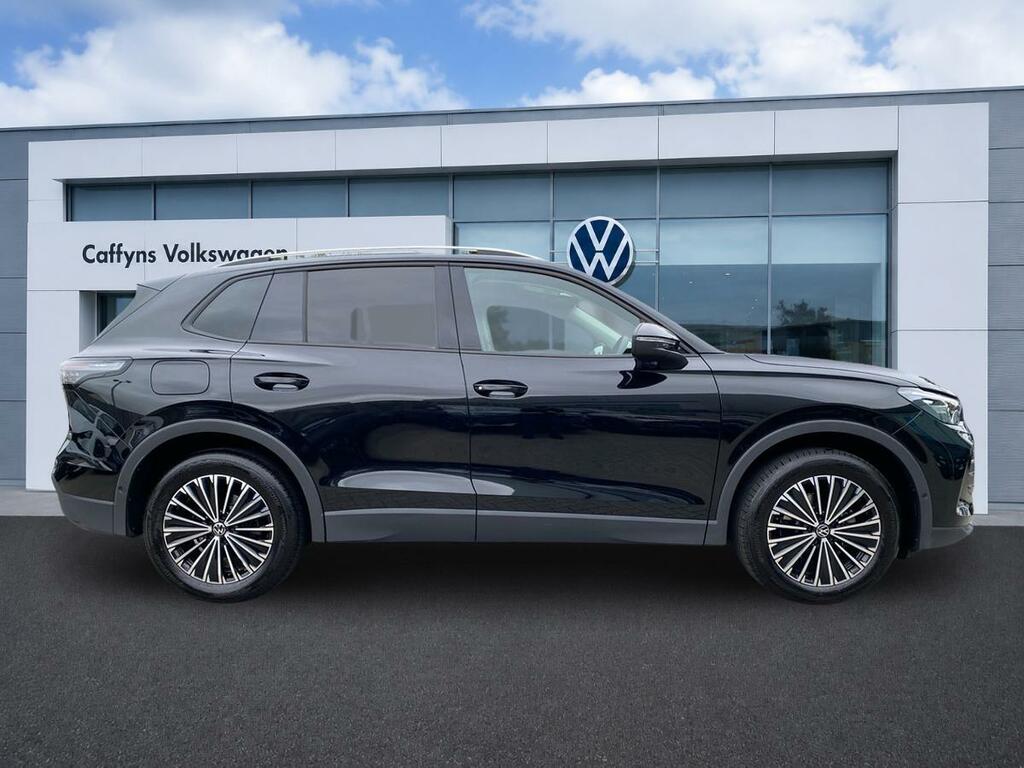 Volkswagen Tiguan 1.5 Etsi 150 Match Dsg GY75WUV Black #5