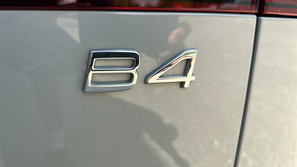 Volvo V60 2.0 T8 455 Phev Ultra Dark Awd Black #45