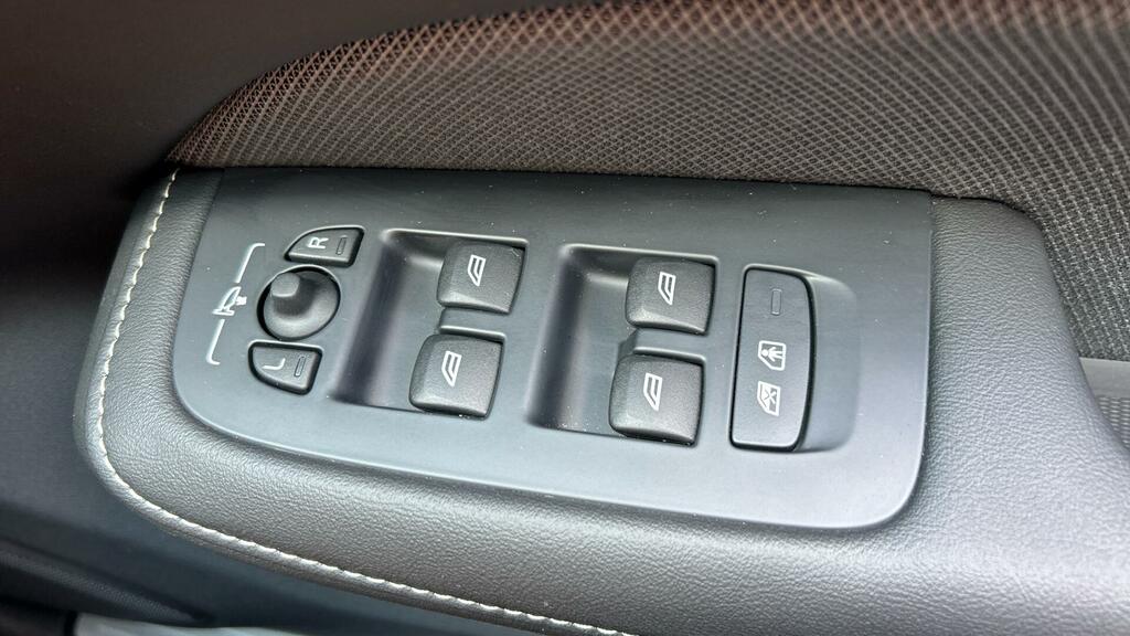 Volvo V60 2.0 T8 455 Phev Ultra Dark Awd Black #22