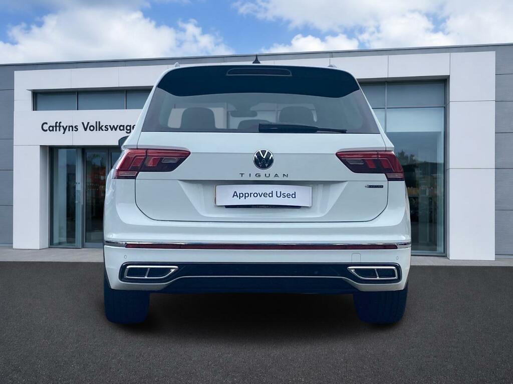 Volkswagen Tiguan 2.0 Tsi 4Motion R-line Dsg White #4