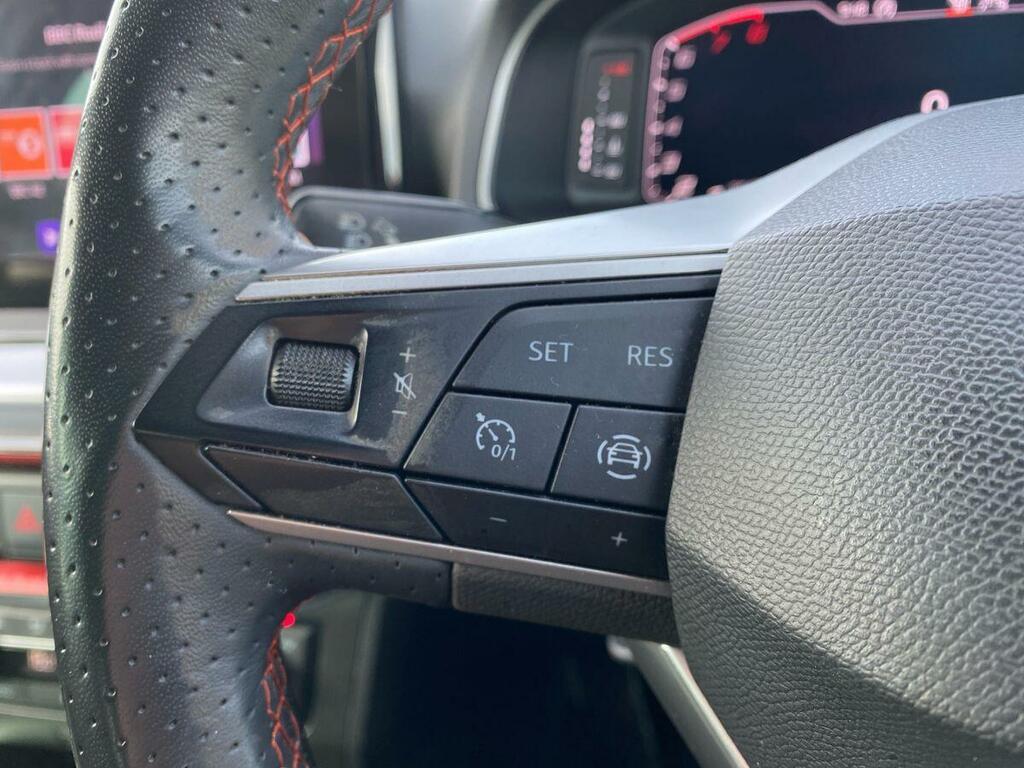 Seat Ibiza 1.0 Tsi 110 Fr Edition Red #31
