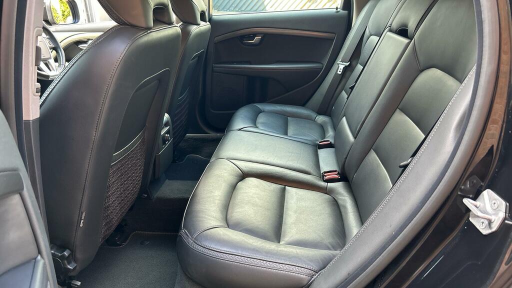 Volvo XC70 D5 Awd Se Lux Black #6