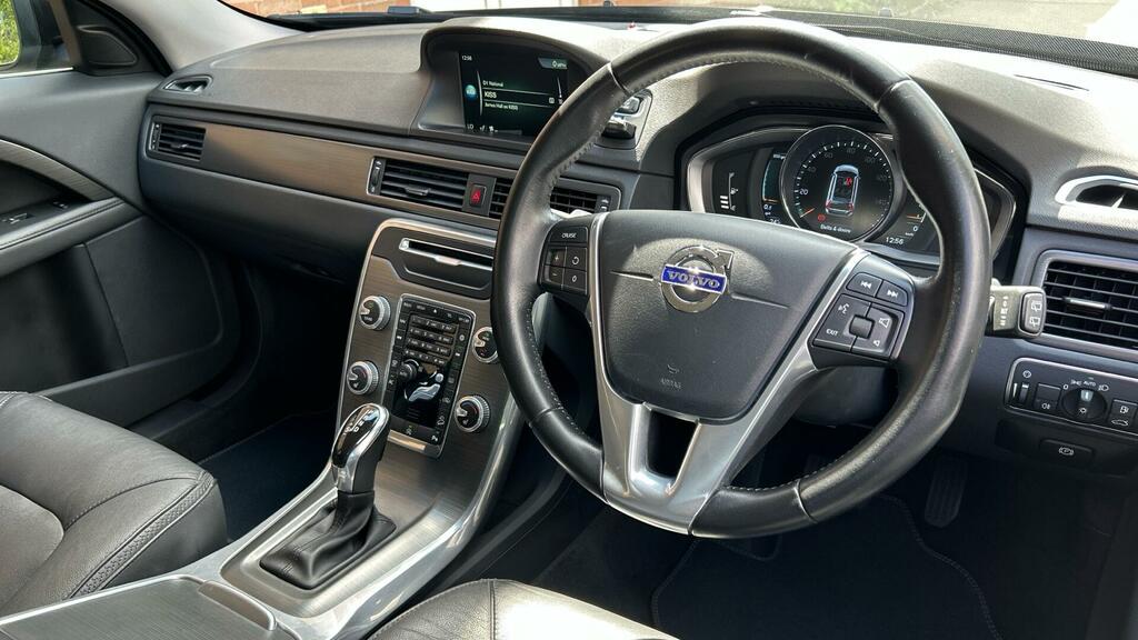 Volvo XC70 D5 Awd Se Lux Black #4