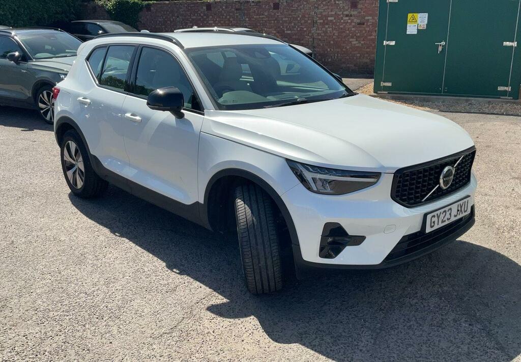 Volvo XC40 1.5H T4 Recharge 10.7Kwh Plus Suv Plug- White