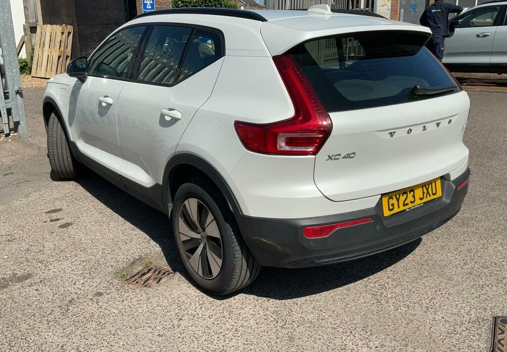 Volvo XC40 1.5H T4 Recharge 10.7Kwh Plus Suv Plug- White #2