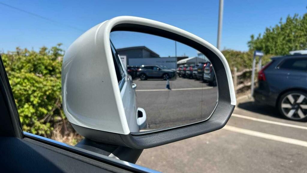 Volvo XC40 1.5 T3 163 R Design Geartronic Black #31