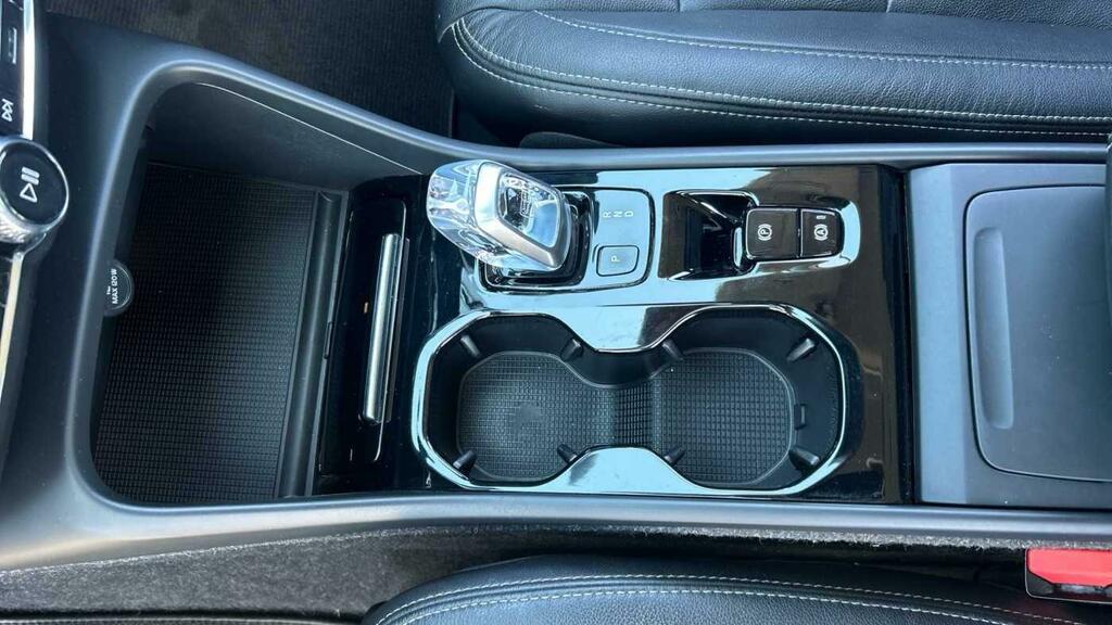 Volvo XC40 1.5 T3 163 R Design Geartronic Black #7