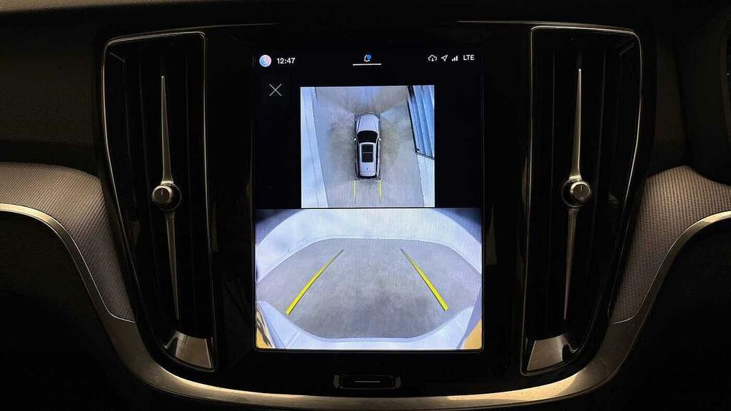 Volvo V60 B4 Plus, Mild Hybrid, Darkheated Seats, S Black #42