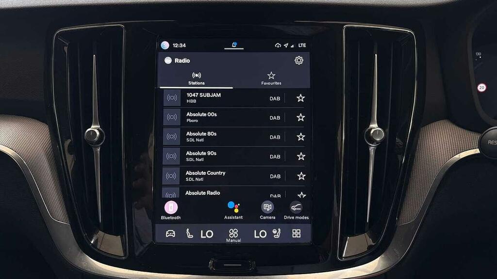 Volvo V60 B4 Plus, Mild Hybrid, Darkheated Seats, S Black #36