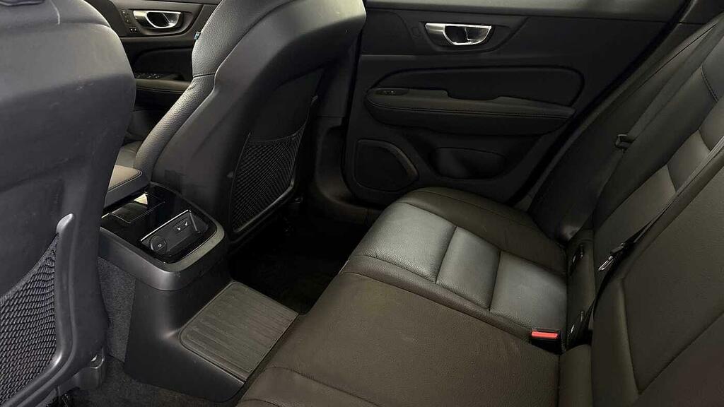 Volvo V60 B4 Plus, Mild Hybrid, Darkheated Seats, S Black #12