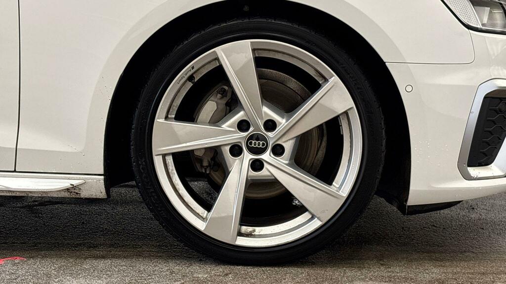 Audi A4 Avant Avant S Line 40 Tfsi 204 Ps S Tronic White #5