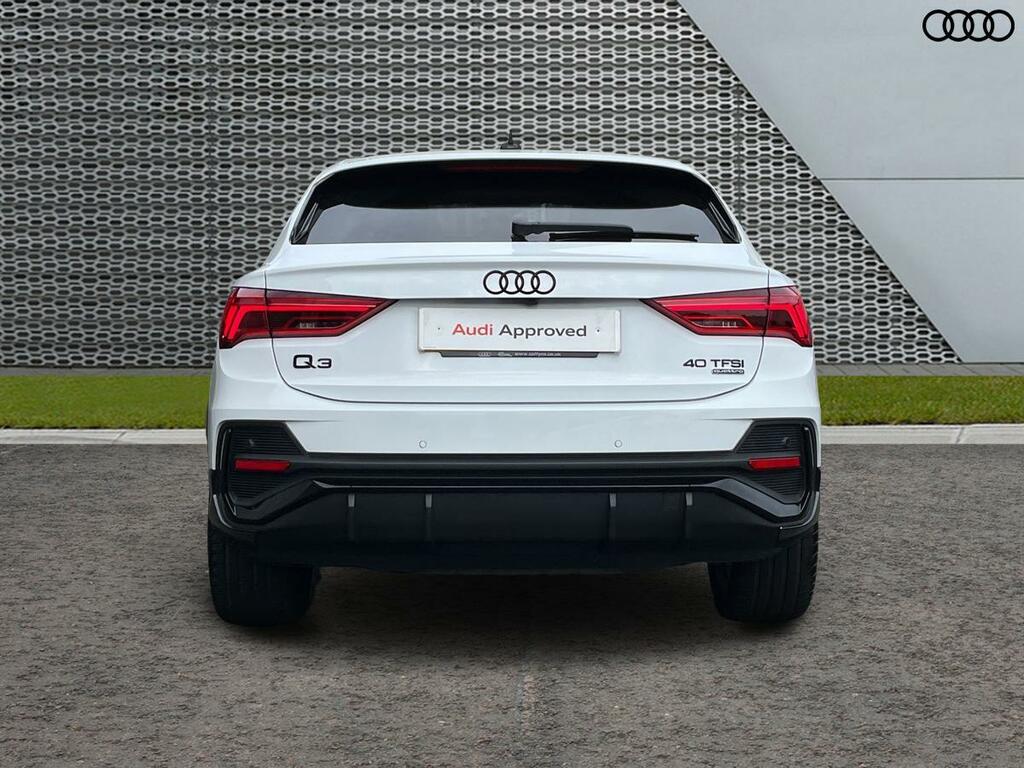Audi Q3 2.0 Tfsi 40 Black Edition Sportback S Tronic Quatt White #4