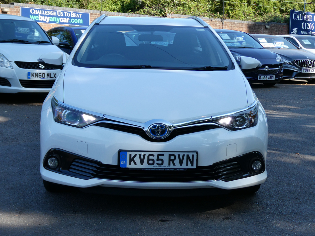 Toyota Auris 1.8 Vvt-i Icon Hybrid Touring KV65RVN #2
