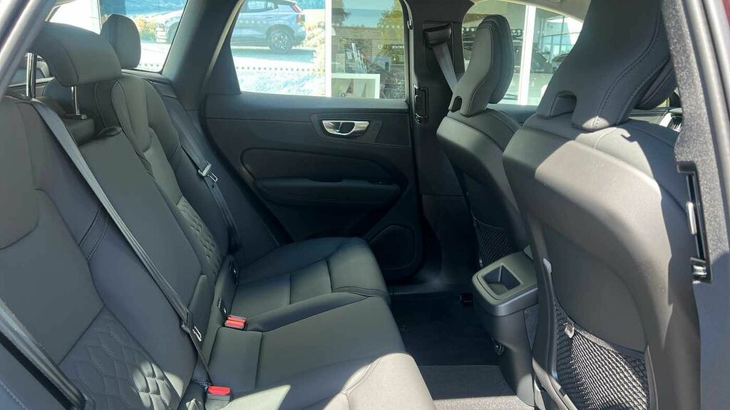 Volvo XC60 2.0 Core, B5 Awd Mild Hybrid, Leather, Cam HV26CHD #6