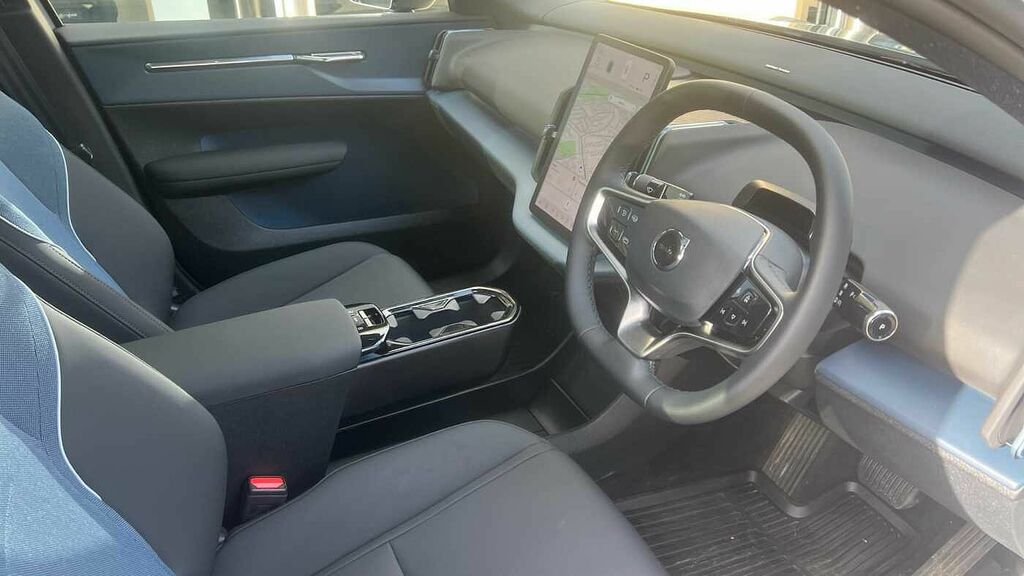 Volvo EX30 Ultra, Twin Motor Performance, Sunroof, #4