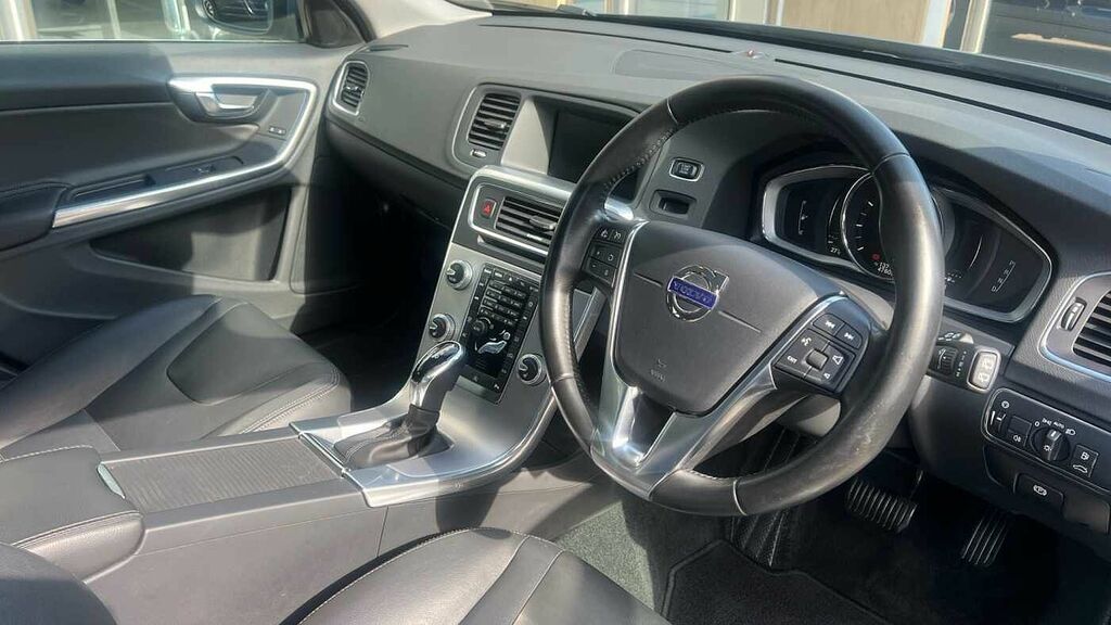 Volvo V60 2.0 T4 Se Lux Nav Leather, Camera, Wint #4