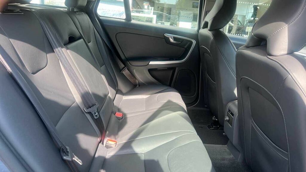 Volvo V60 2.0 T4 Se Lux Nav Leather, Camera, Wint #6
