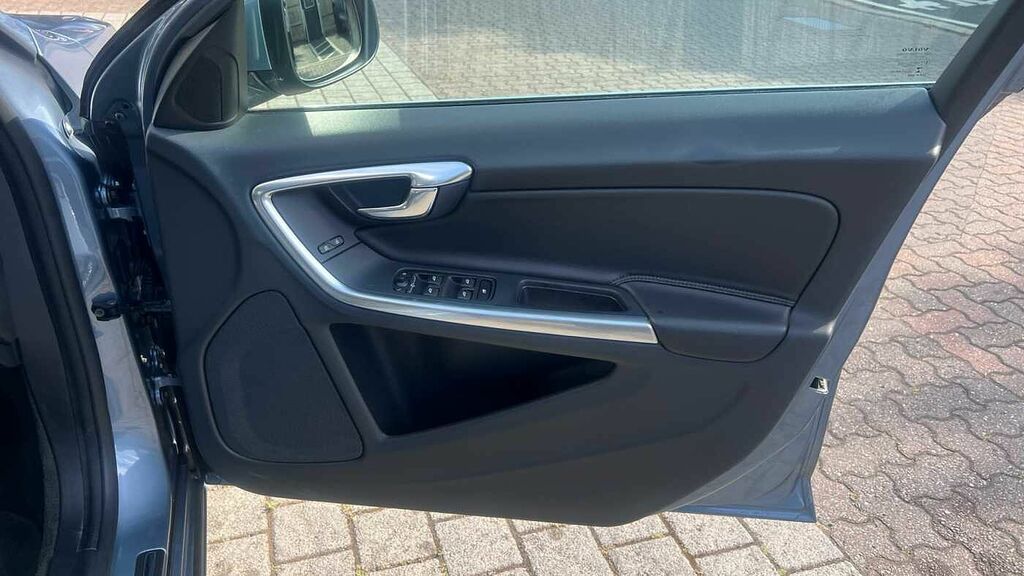 Volvo V60 2.0 D3 R-design Lux Nav Euro 6 Ss Grey #24