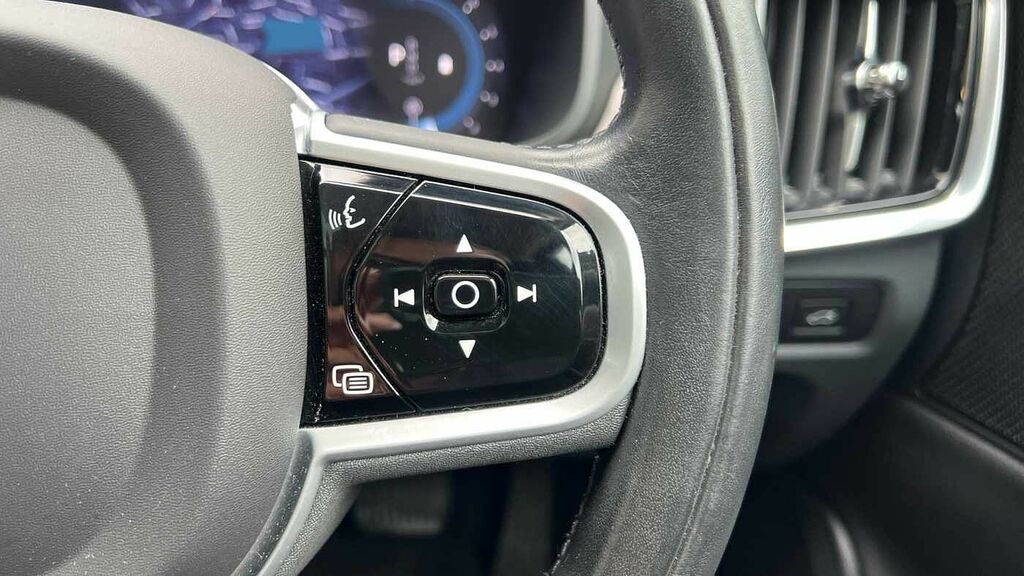 Volvo V90 Cross Country 2L Null Black #22