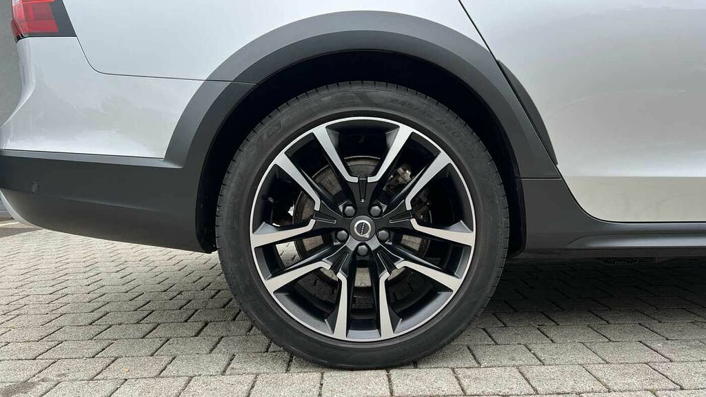 Volvo V90 Cross Country 2L Null Black #9