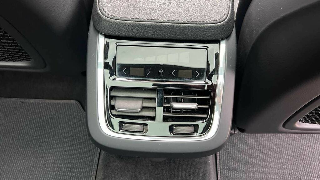 Volvo V90 Cross Country 2L Null Black #36
