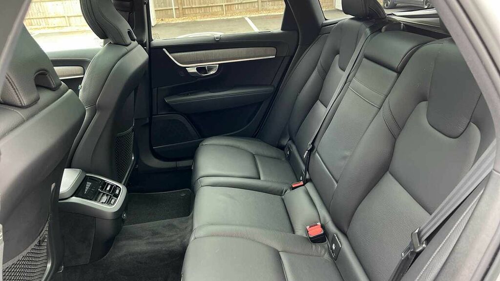 Volvo V90 Cross Country 2L Null Black #33