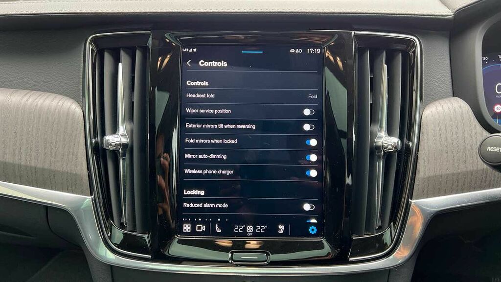 Volvo V90 Cross Country 2L Null Black #43