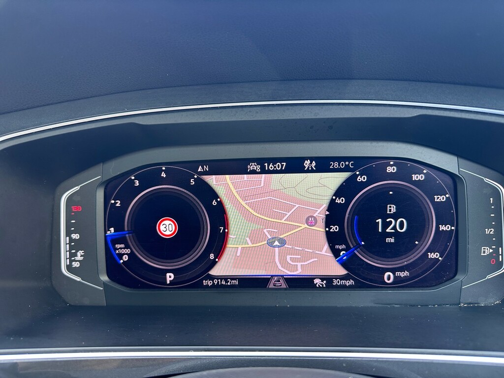 Volkswagen Tiguan 2.0 Tdi Bluemotion Tech  #44