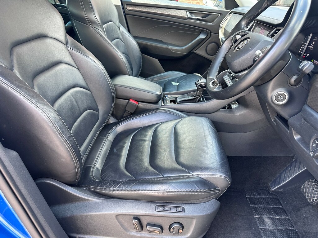 Skoda Kodiaq Sportline 1.5 Tsi Dsg White #44