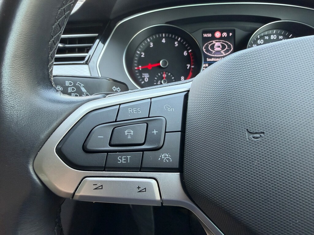 Volkswagen Passat 2023 1.4 Tsi 13Kwh Gte Estate Plug-in H Black #60
