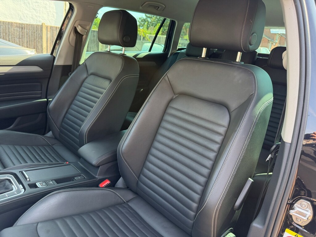 Volkswagen Passat 2023 1.4 Tsi 13Kwh Gte Estate Plug-in H Black #19