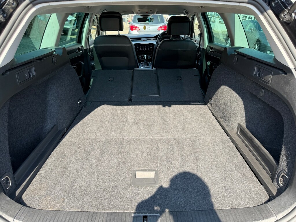 Volkswagen Passat 2023 1.4 Tsi 13Kwh Gte Estate Plug-in H Black #29