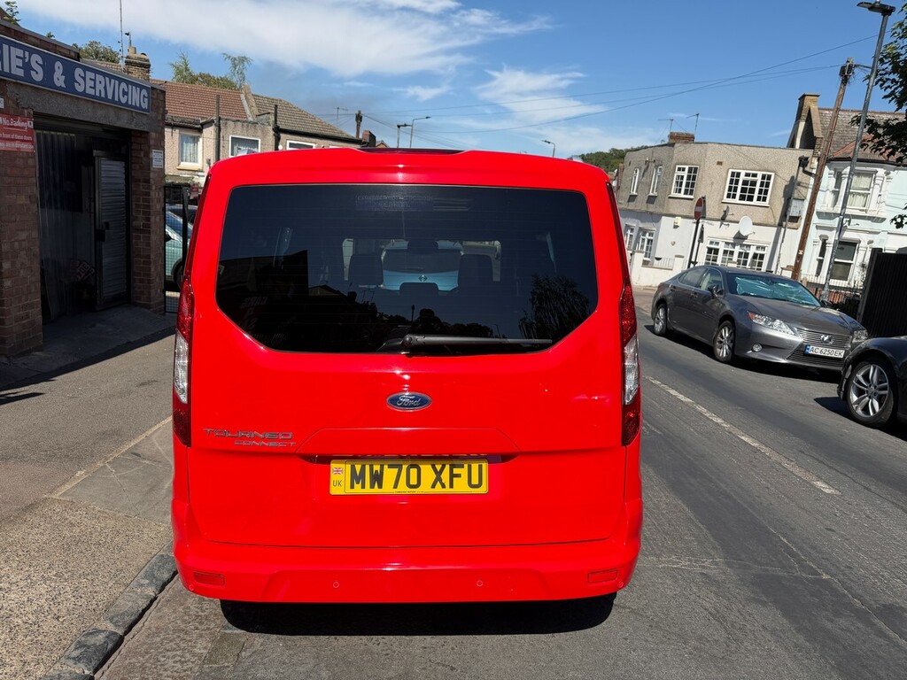 Ford Grand Tourneo Connect 1.5 Ecoblue Titanium Euro 6 Red #4