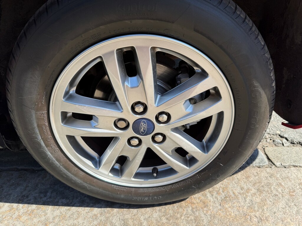Ford Grand Tourneo Connect Zetec Tdci Silver #24