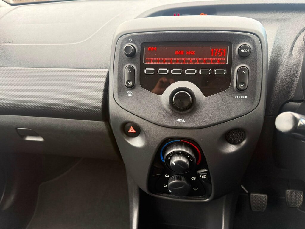 Toyota Aygo 1.0 Vvt-i X Euro 6 White #6