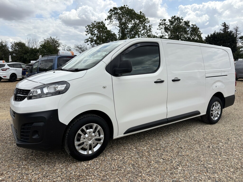 Vauxhall Vivaro 2700 1.5D 120Ps Sportive H1 Van White #7