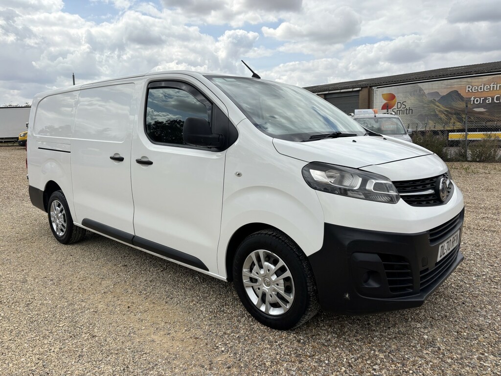 Vauxhall Vivaro 1.5 Turbo D 2900 Dynamic White